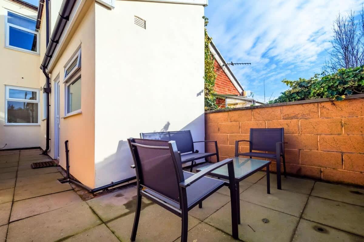 Penkhull House By Truestays - 4 Bedroom House In Stoke-On-Trent Экстерьер фото
